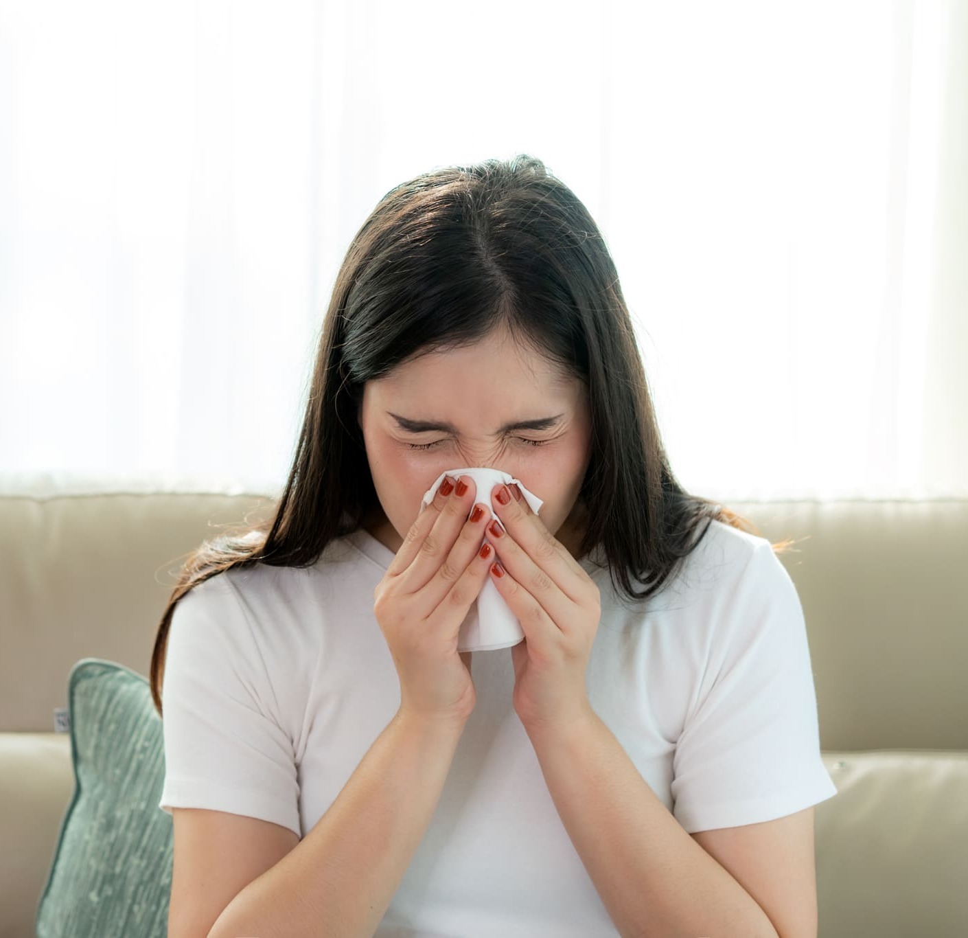 asian-woman-sick-sad-with-sneezing-nose-cold-cough-tissue-paper (1)